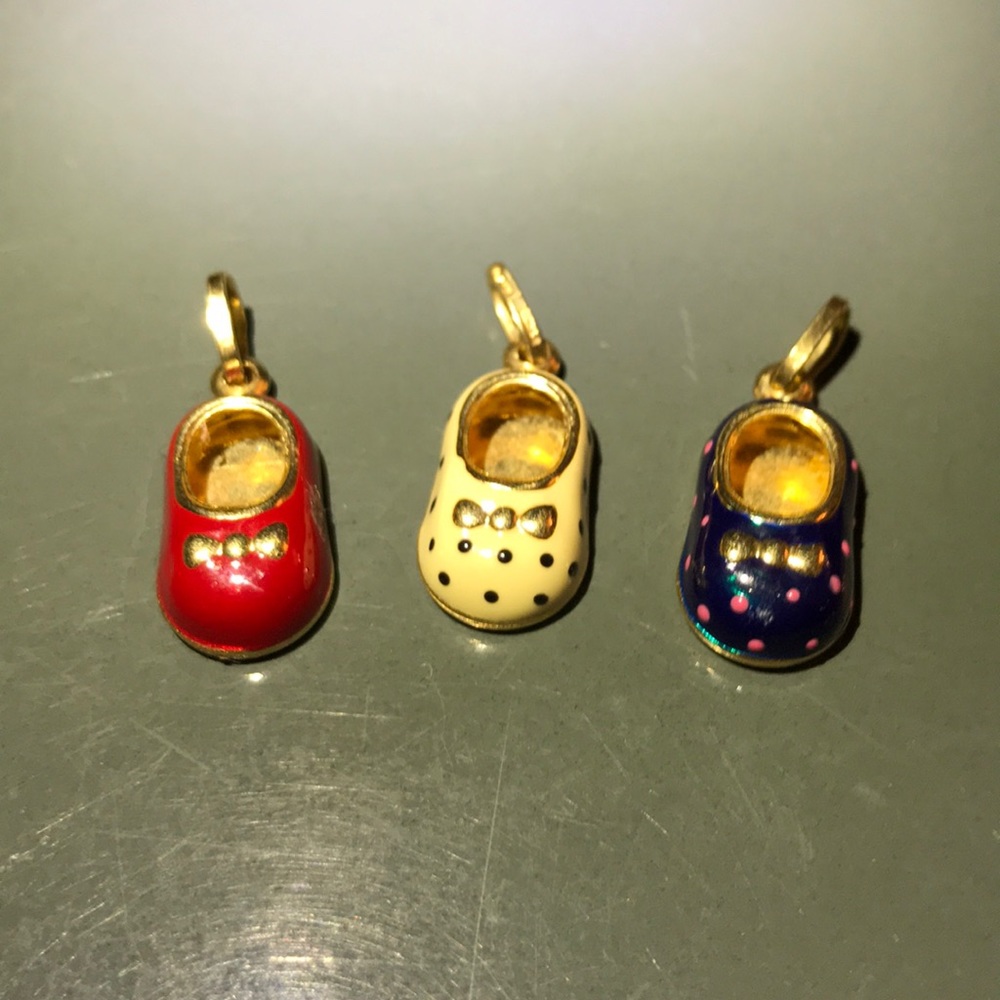 14k gold baby shoes  charms gift 🎁